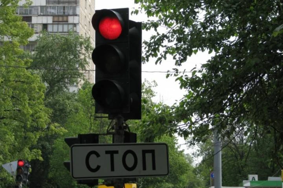 Светофор на пересечении улиц Напольная – Ушаковская отключат в Иркутске до 13:00