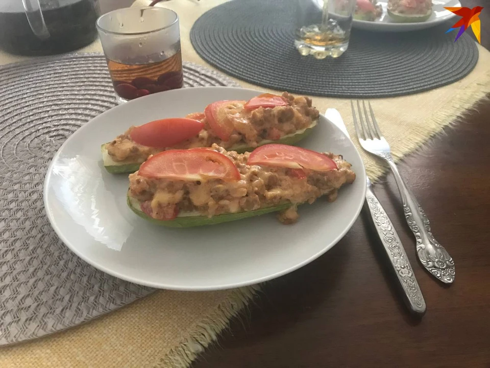 "Лодочки" из кабачков, фаршированные курицей и овощами могли бы вписаться в гарвардскую тарелку здоровья. Фото: архив "КП".
