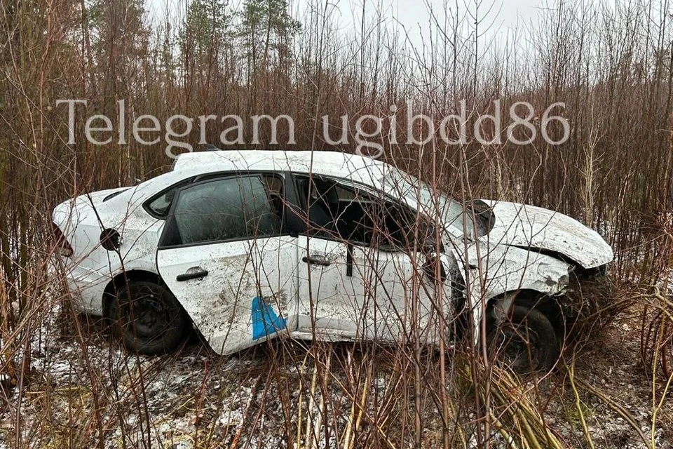 В ДТП в Октябрьском районе погиб водитель легковушки. Фото: УГИБДД России по ХМАО-Югре