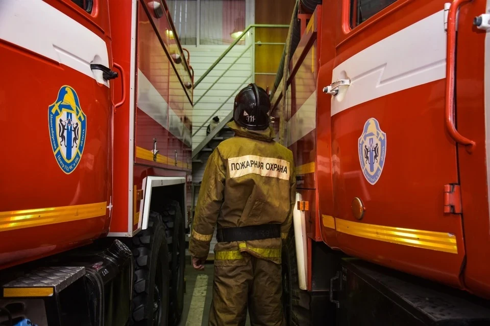 Поздним вечером пятницы в селе Цветково Красногвардейского района загорелся частный жилой дом