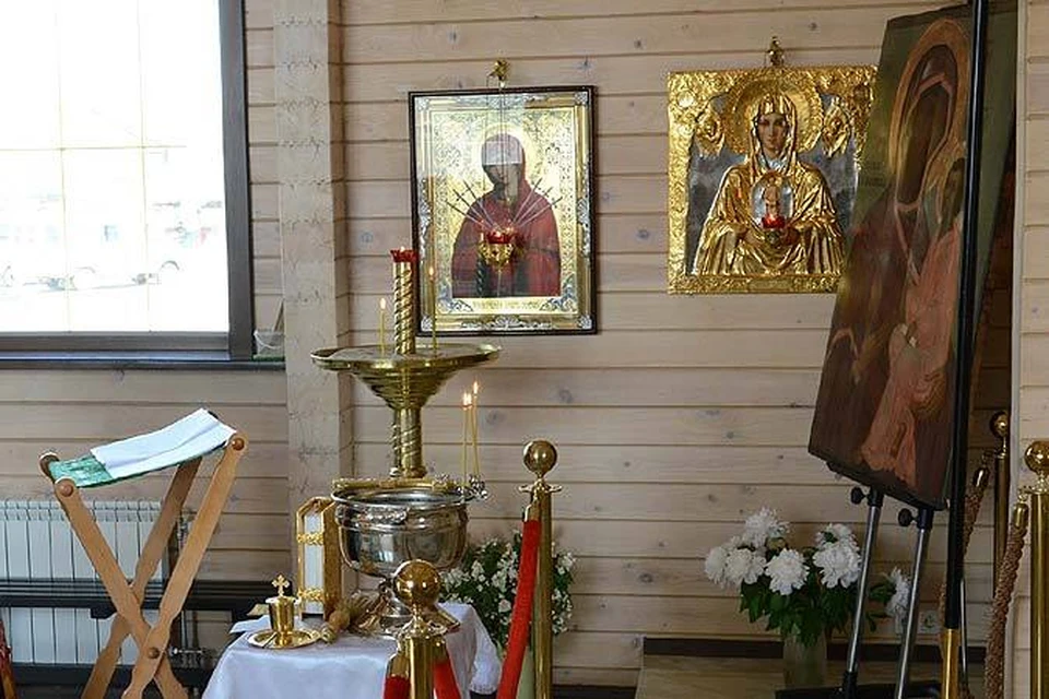 Ранее священник оставил место служения.