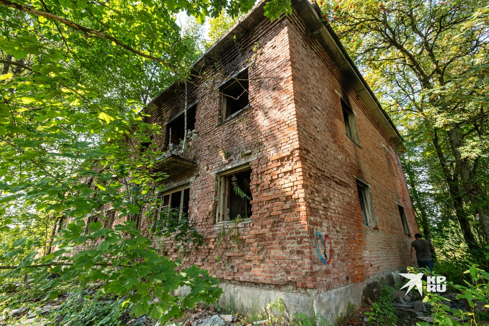 По старинной легенде в доме-тереме на Розы Люксембург бродит призрак жены купца Железнова