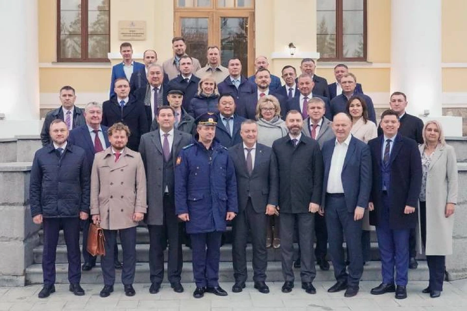 Депутаты парламента Иркутской области посетили Суворовское училище