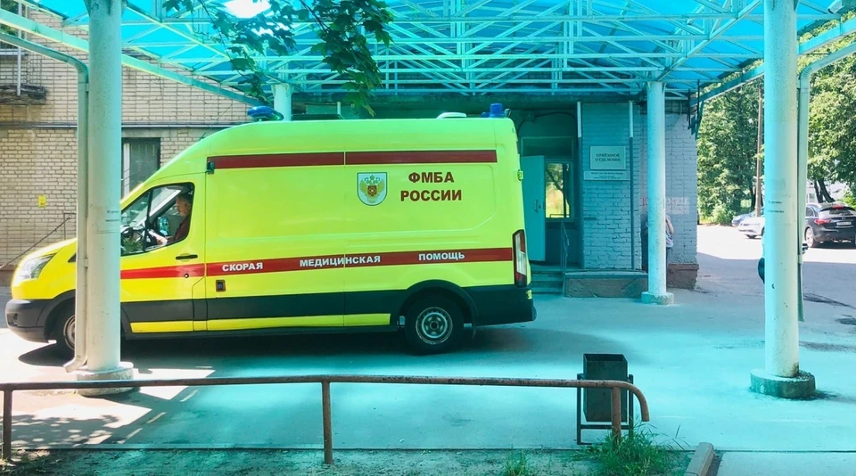Сейчас медики делают все возможное, чтобы спасти малыша