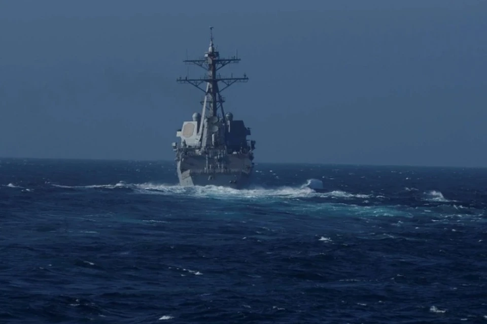 Stars and Stripes: авианосец ВМС США "Дуайт Эйзенхауэр" вошел в Средиземное море