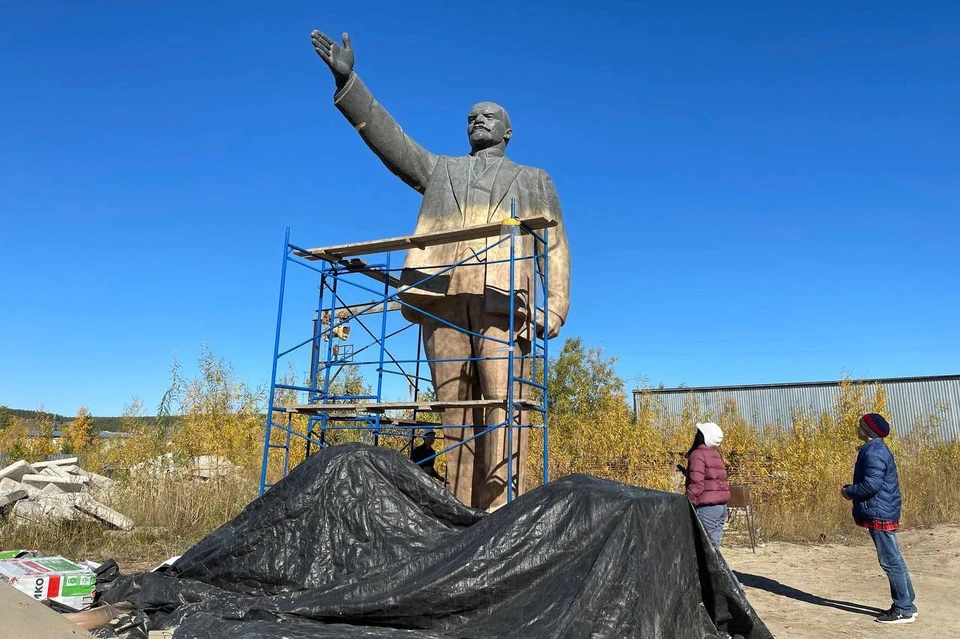 До 7 ноября Ленин должен вернуться на площадь. Фото: УГСЖН РС(Я)