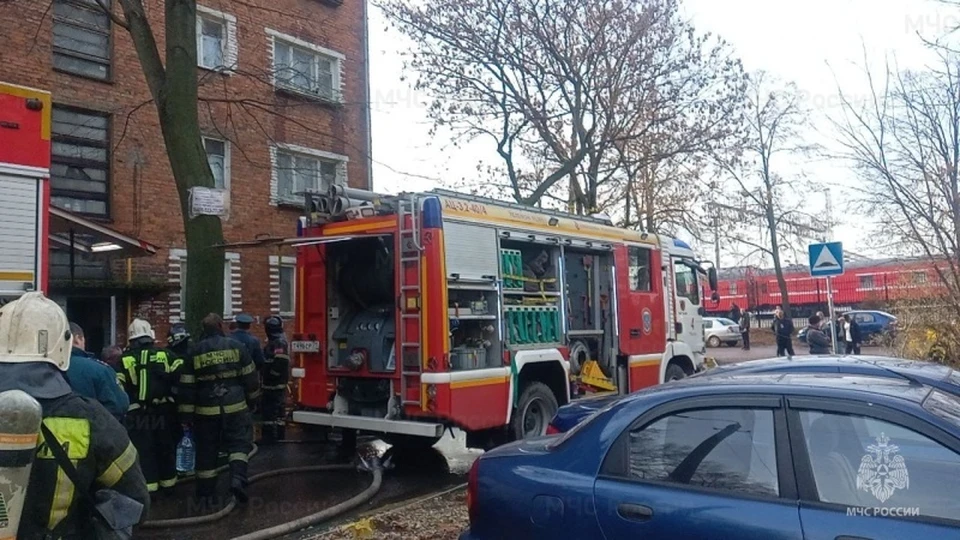 На пожаре в многоквартирном доме возле Московского вокзала в Туле погиб мужчина