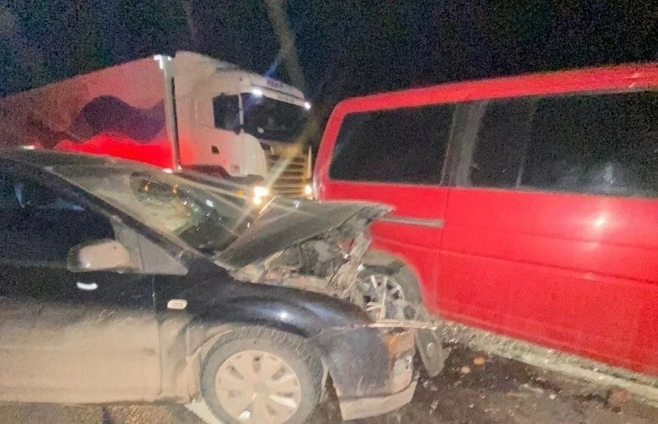 Стали известны подробности массового ДТП с 5 пострадавшими под Тулой