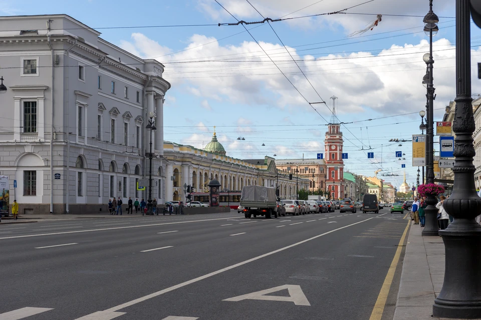 Традиционный интернет-опрос по качеству уборки улиц запустили в Петербурге.