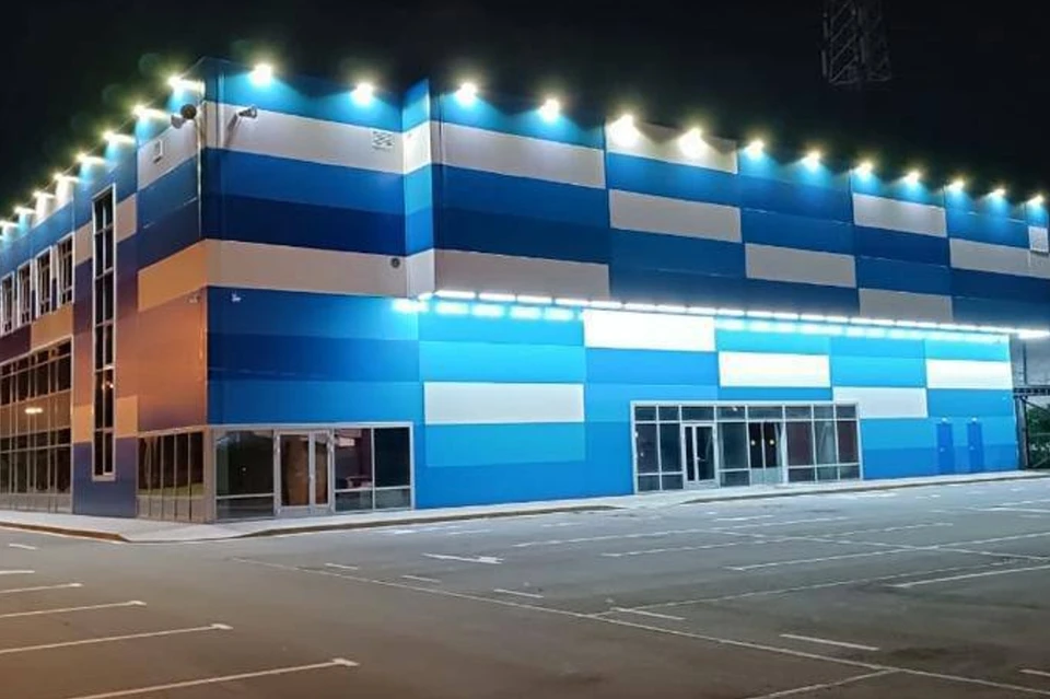 Новый каток на шесть тысяч "квадратов" построили в Красном Селе. Фото: t.me/Piotrovsky