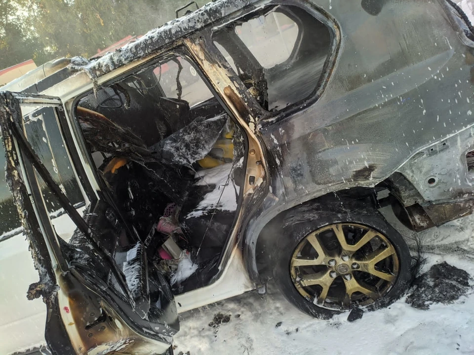 За сутки на дорогах Воронежской области сгорели две иномарки.