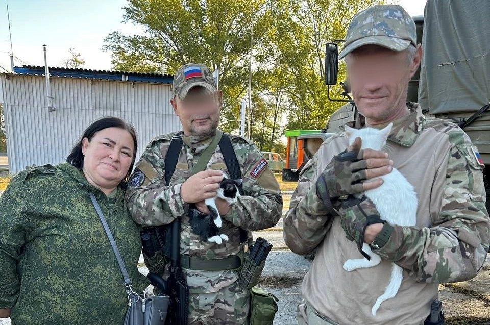 На фронте двое двухмесячных котят сразу подружились с бойцами. Фото: Из архива Татьяны Романовой
