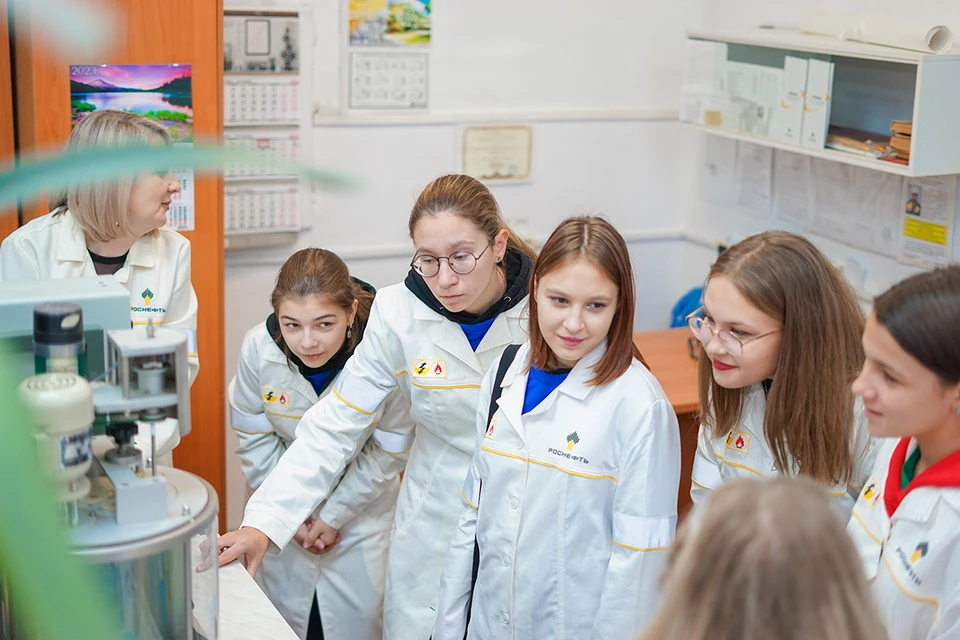 Ребятам показали, как увлекательна может быть научная деятельность. Фото: СвНИИНП
