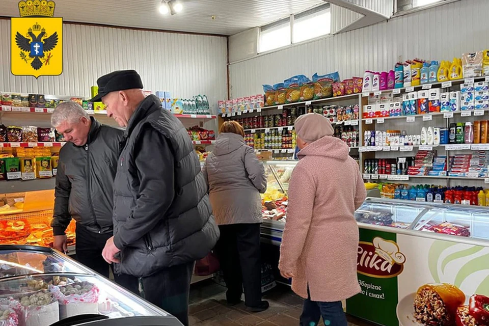 На центральном рынке в Геническе Херсонской области открылся магазин торговой сети из Запорожской области. ФОТО: минпромторг Херсонской области