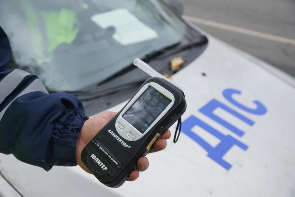 Два человека пострадали в аварии с фурой на трассе в Хабаровском крае