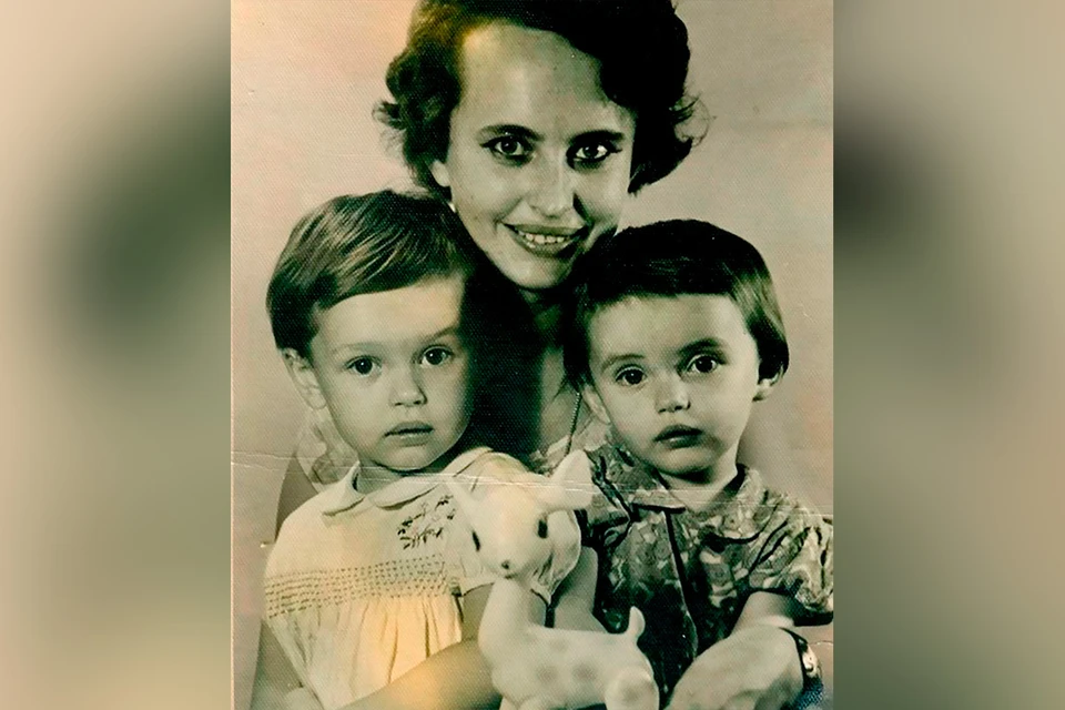 Самый трогательный пост о своей маме написала актриса Ирина Безрукова.