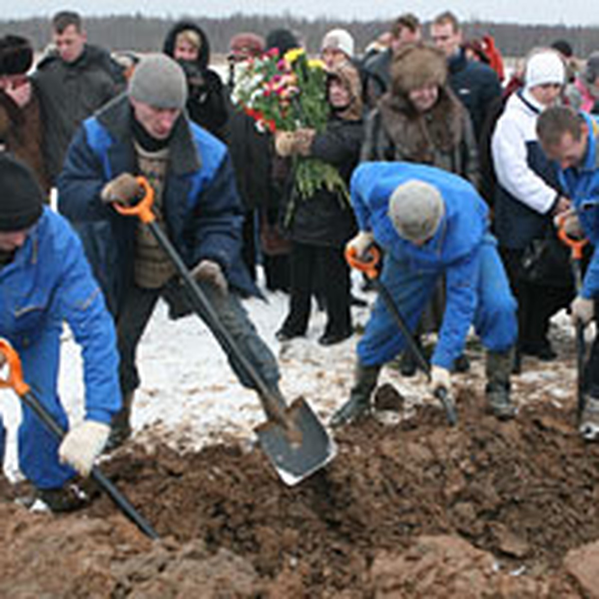 Покойники в Петербурге лежат… в очередях - KP.RU