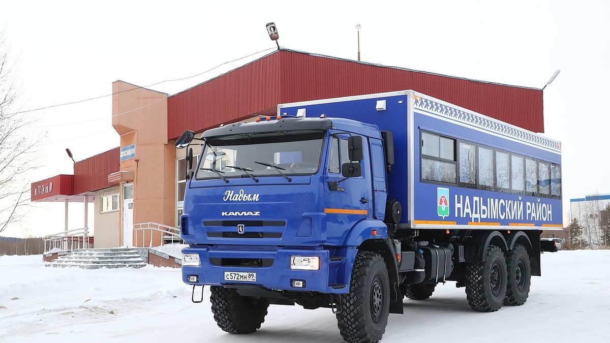 В Надымский район поступили два новых вахтовых автобуса с автономным  отоплением - KP.RU