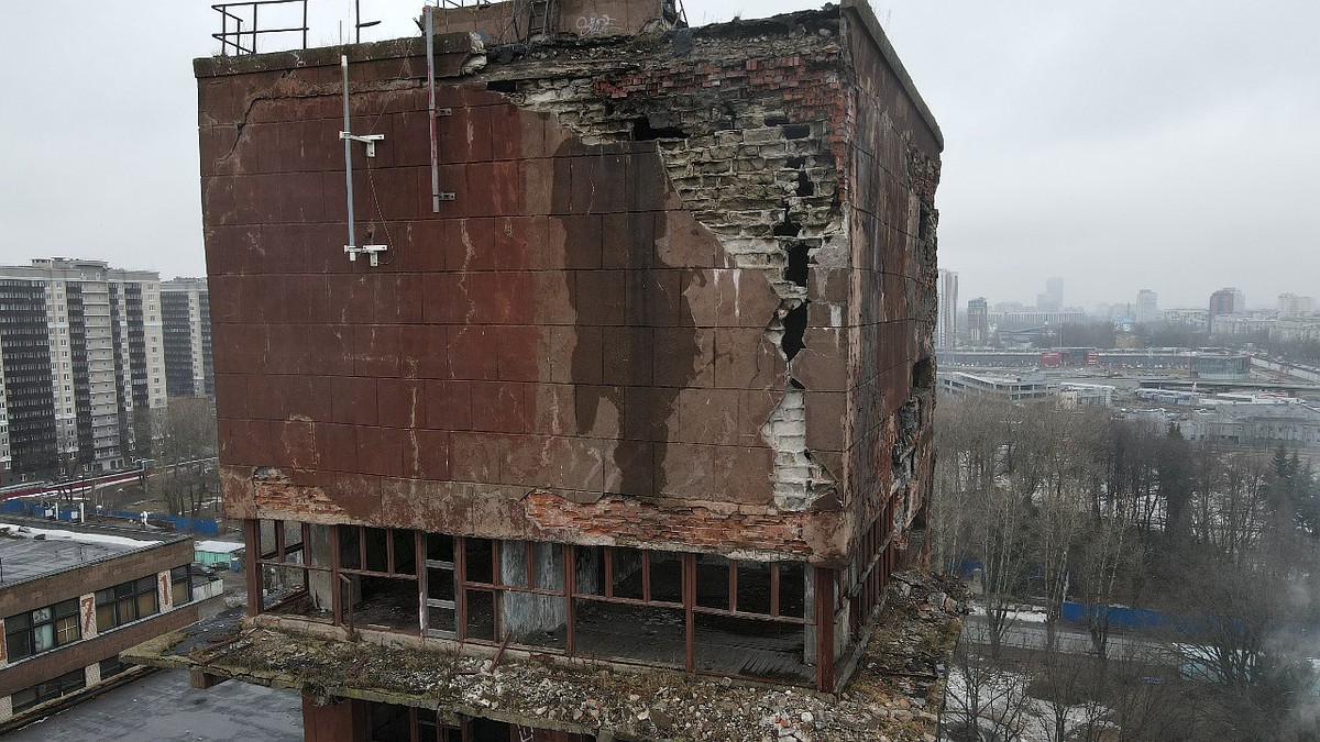 Статус: непонятно. Почему в новых городских кварталах вместо школ и  детсадов до сих пор руины заброшенных предприятий - KP.RU