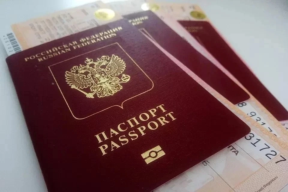 Сотрудники миграционной службы в Твери помогли жительнице Эстонии оформить документы и переехать в Россию