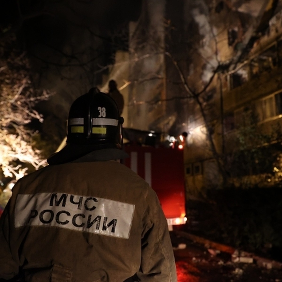 «1000 кв метров охвачены огнем»: крупнейший вещевой рынок «Темерник»  загорелся в Ростове - KP.RU