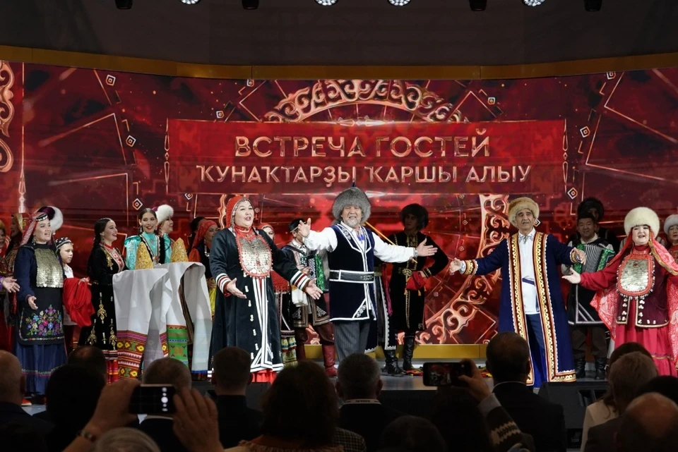 Для гостей выставки-форума «Россия» на ВДНХ в Москве выступили лучшие артисты Башкирии. Фото: пресс-служба главы РБ