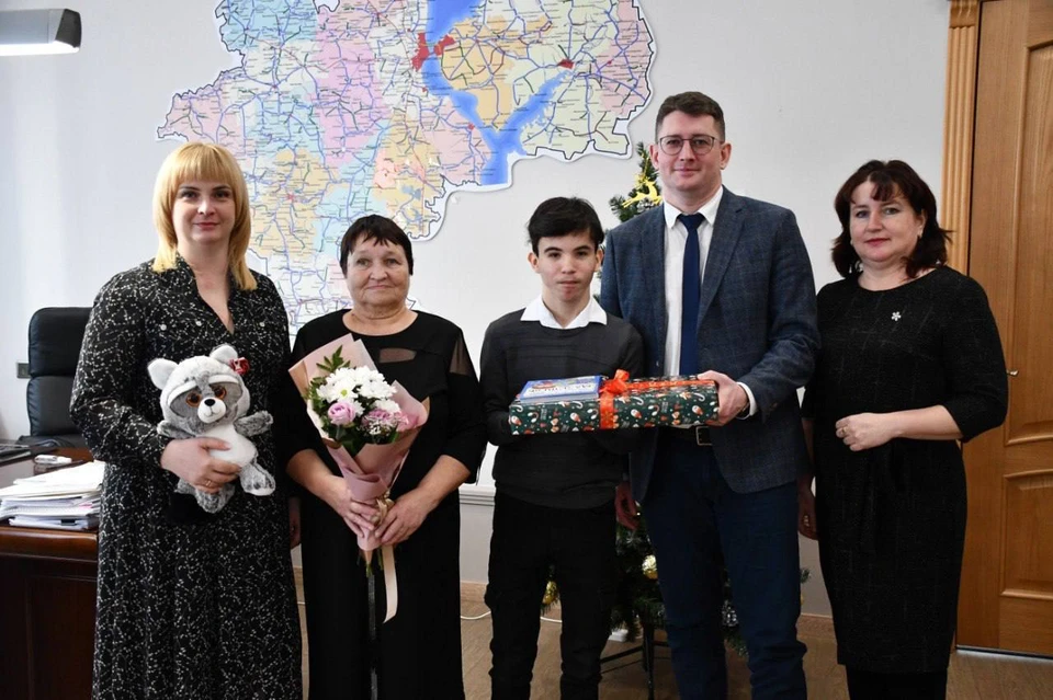 Стало известно, что подарил 15-летнему ульяновскому школьнику на Новый год Владимир Путин | ФОТО: телеграм-канал заместителя Председателя Правительства Ульяновской области Анны Тверсковой