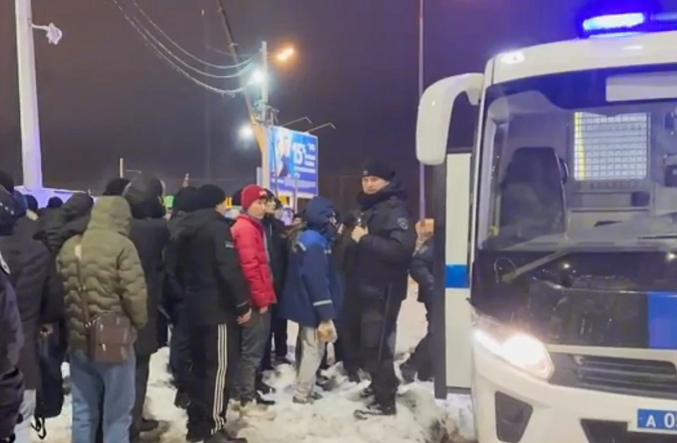 Полицейские провели рейд и задержали виновных. Фото: ГУ МВД России по СПб и ЛО