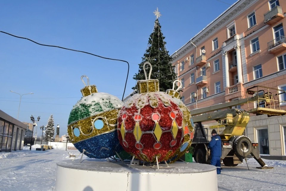 Улицы и площади Иванова начали украшать к Новому году и Рождеству. ФОТО: администрация Иванова