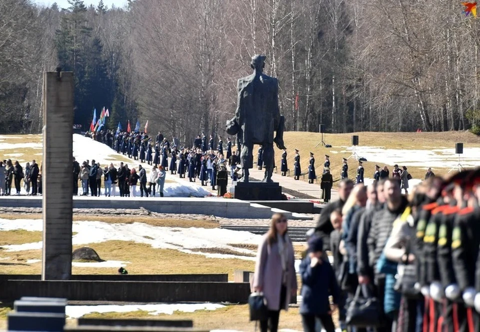 В 1943 году в сожженной деревне погибли 149 жителей. Фото: Владимир РОГАЛЕВИЧ