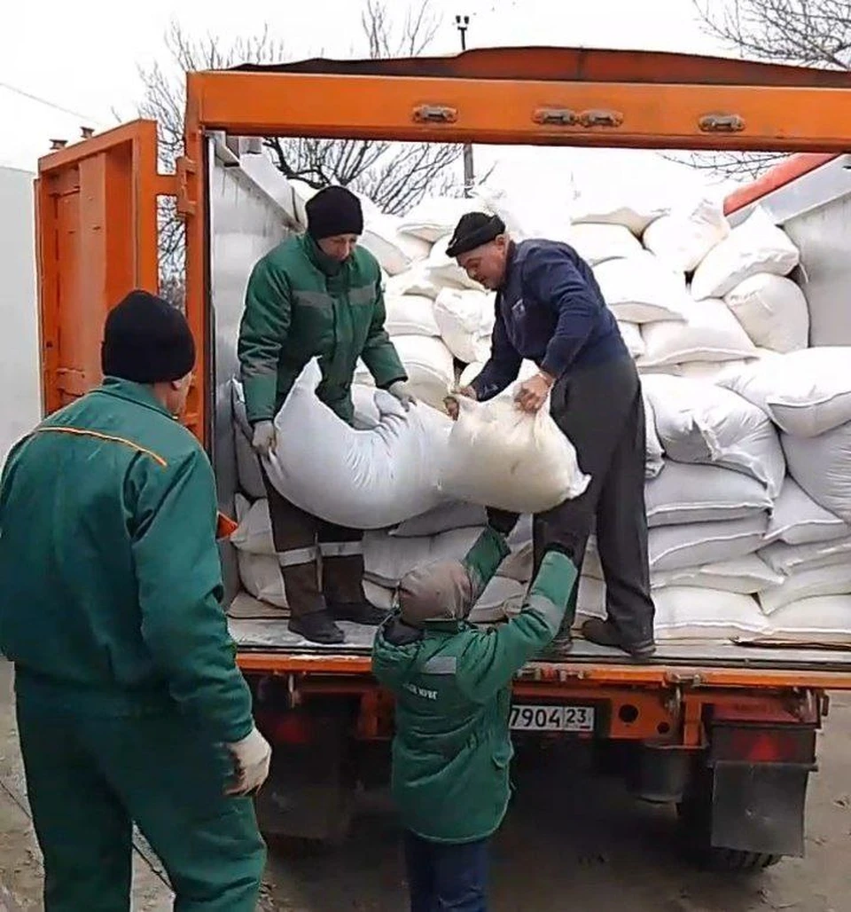 Херсонской области помогают с продовольствием Фото: администрация Горностаевского округа.