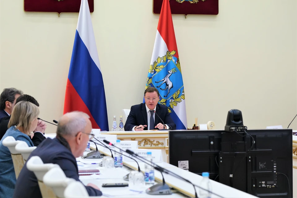 Дмитрий Азаров поручил до конца года обеспечить резервные подключения электроэнергии к СНТ в Самаре / Фото: Юлия Рубцова