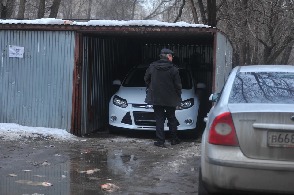 Власти Ульяновска уберут с улиц города незаконные гаражи, будку и голубятню
