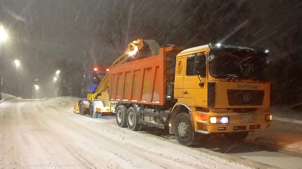 Более 4300 кубометров снега вывезли в Рязани в ночь на 15 декабря.