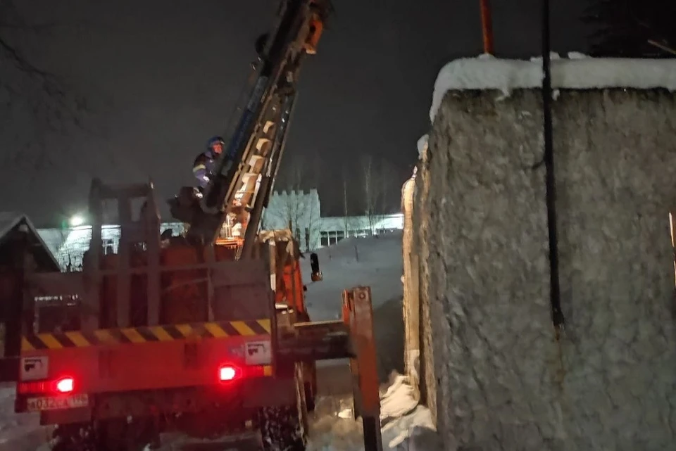 Специалисты проводят замену двух насосов на водозаборе «Романовском». Фото: telegram-канал главы Невьянского ГО Александр Берчук