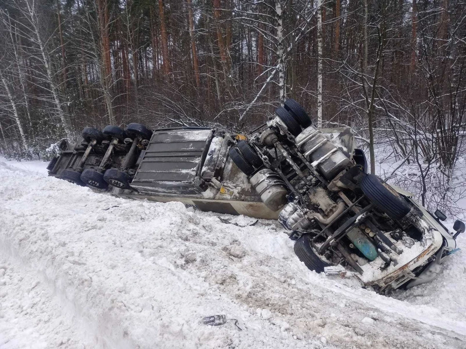 Двое мужчин оказались в больнице