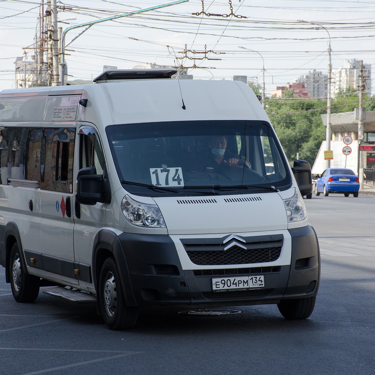 В Волгограде маршрутки до Волжского и Краснослободска отстояли до конца  2024-го - KP.RU