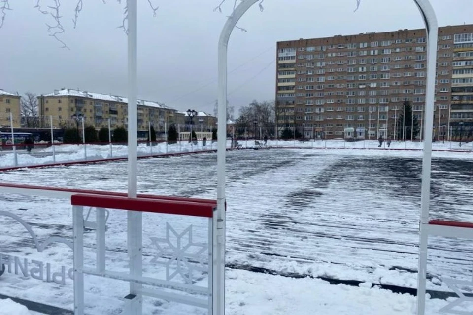 В Рыбинске подрядчик, занимавшийся катком на площади Дерунова, исправил недочеты