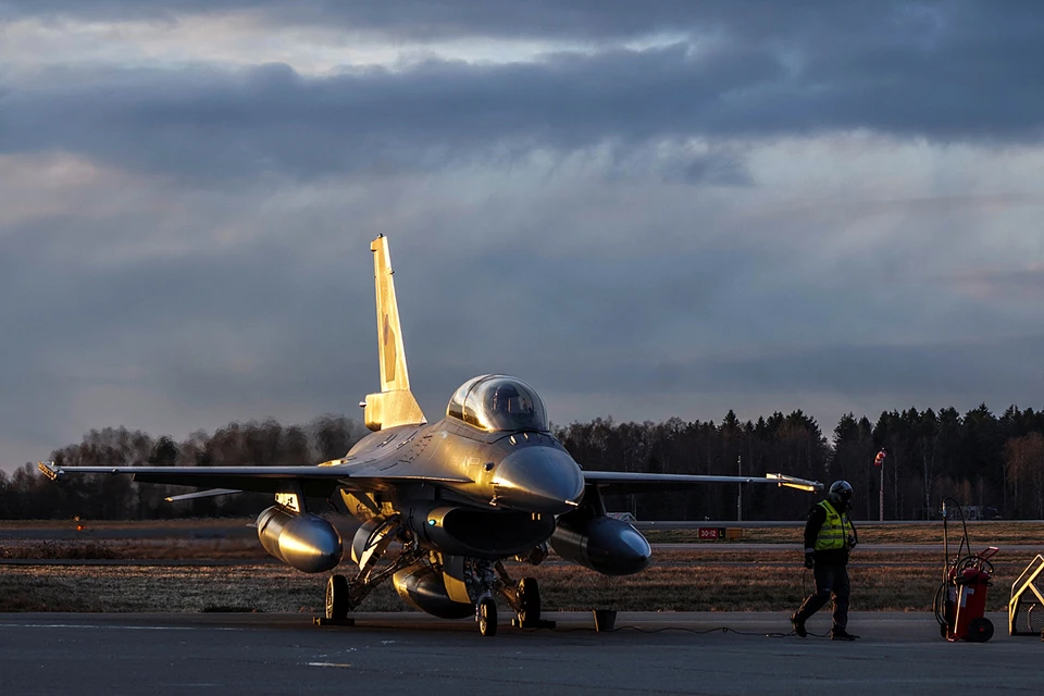 F-16 «вряд ли помогут Украине против российских баллистических ракет