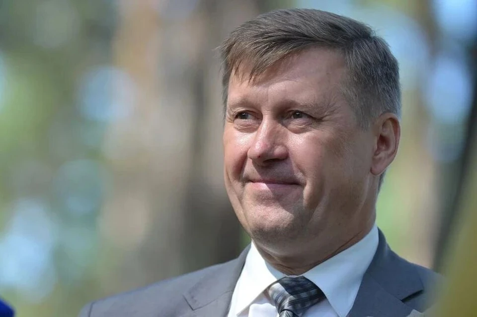 Экс-вице мэр Новосибирска Стариков прокомментировал отставку Анатолия Локтя.