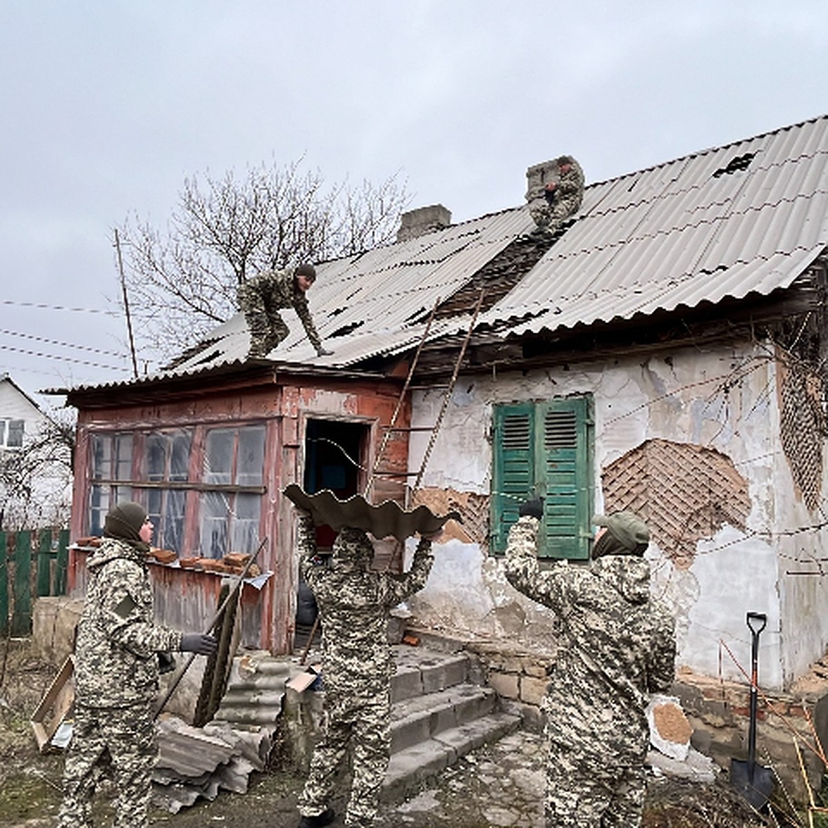 Гуманитарная миссия и помощь жителям: В Молодежном крыле Народного фронта  рассказали о достижениях - KP.RU