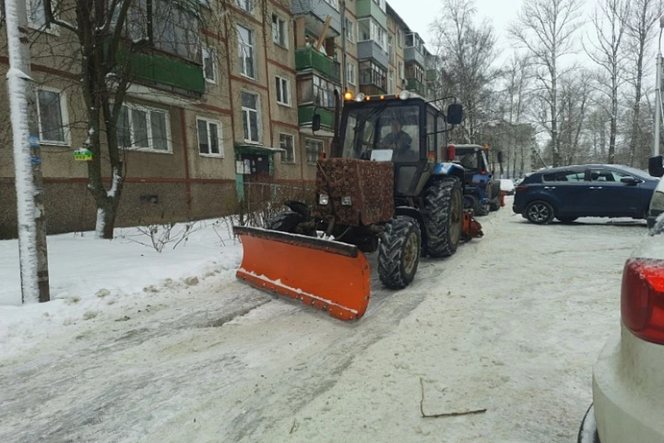 В Дзержинском районе Ярославля проверили уборку дворов