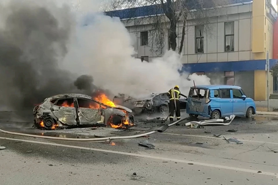 В МЧС сообщили, что количество погибших при обстреле Белгорода увеличилось до 20 человек.