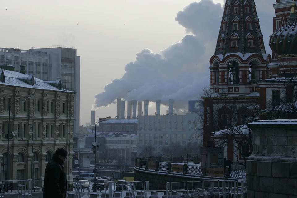Самый поздний рекорд минусовой температуры в Москве зафиксирован в 1956 году. Тогда 31 декабря было -38,1 градуса. С тех пор более низких показателей не отмечено.
