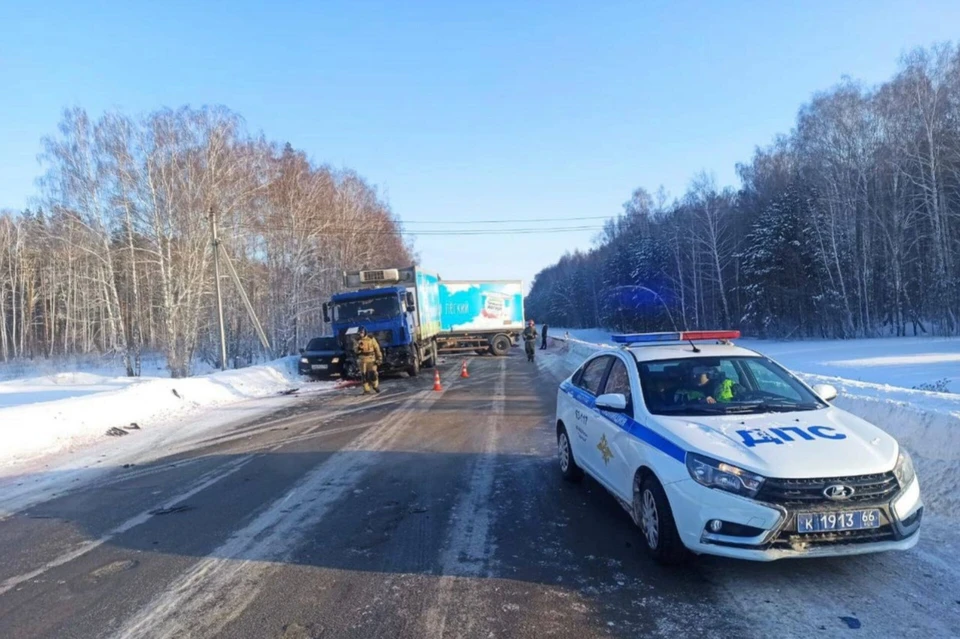 Водитель Haima влетел в МАЗ с прицепом. Фото: ГИБДД по Свердловской области