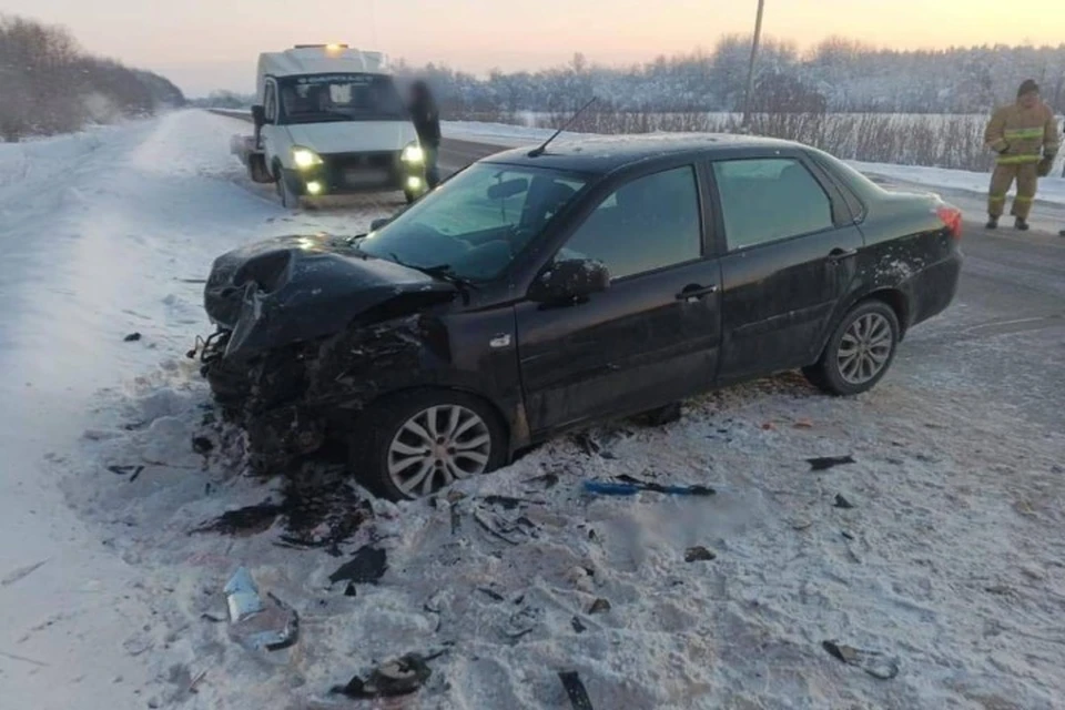 В Угличском районе женщина и двое детей пострадали в ДТП