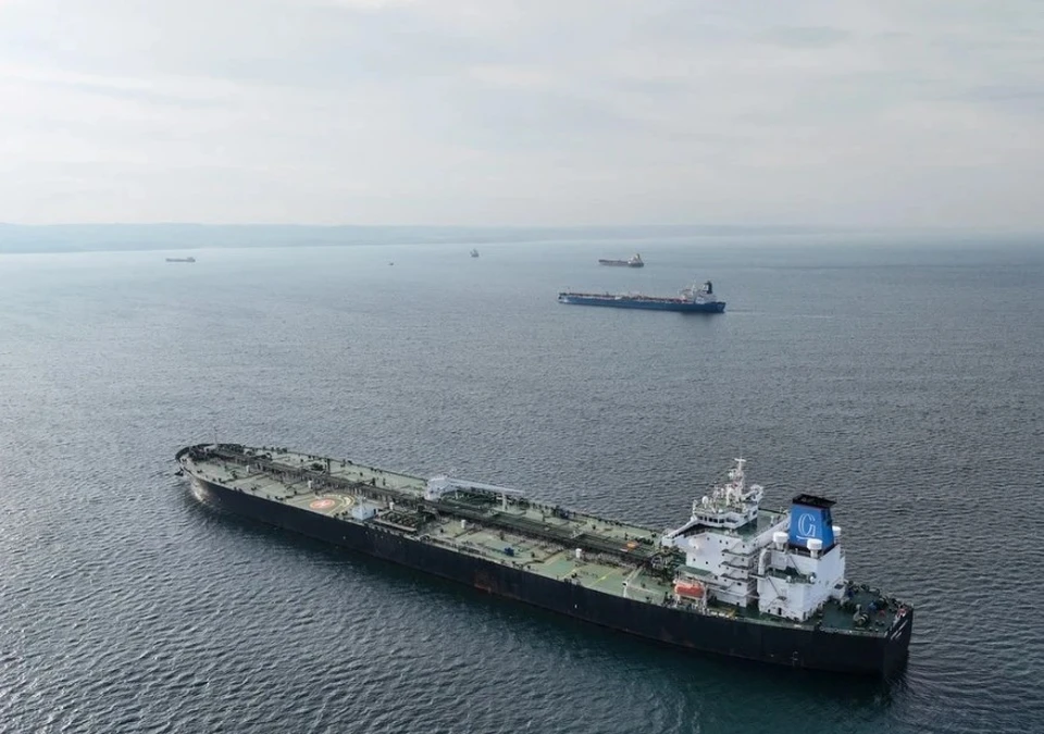 FT: Мировой флот танкеров стареет из-за спроса на теневые поставки нефти из РФ