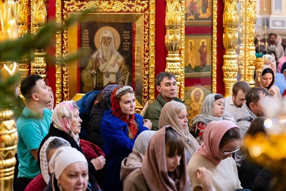Митрополит Астанайский и Казахстанский Александр совершил праздничную литургию в Вознесенском кафедральном соборе Алматы.