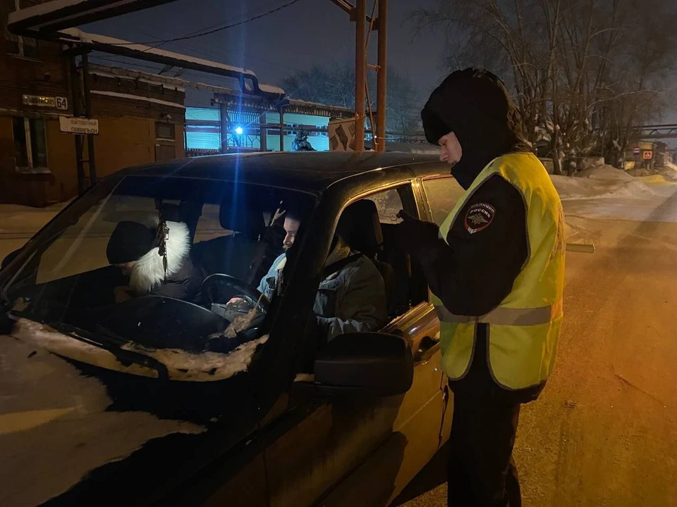 У 26-летней девушки забрали права на 18 месяцев и выписали штраф в размере тридцати тысяч рублей. Фото: ГИБДД Свердловской области