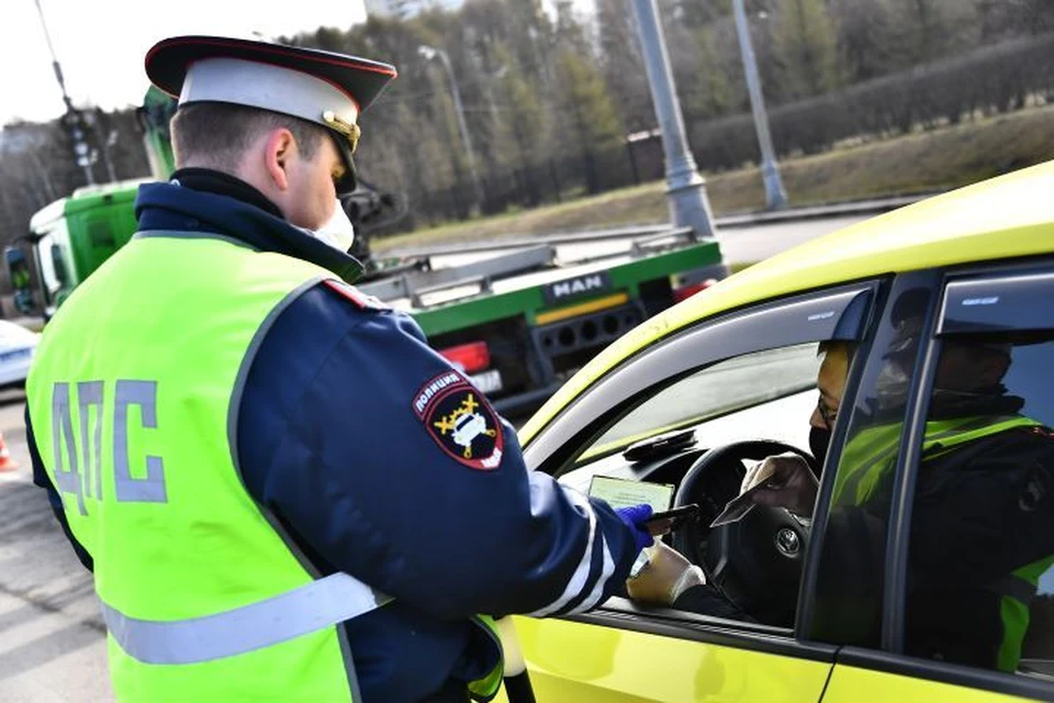 Полиция предупреждает, что садиться за руль автомобиля в нетрезвом виде крайне опасно.